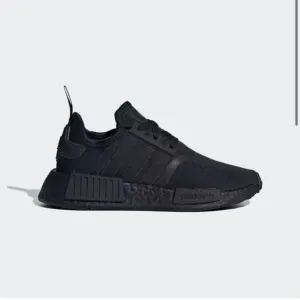 Adidas | black R1 shoes​​