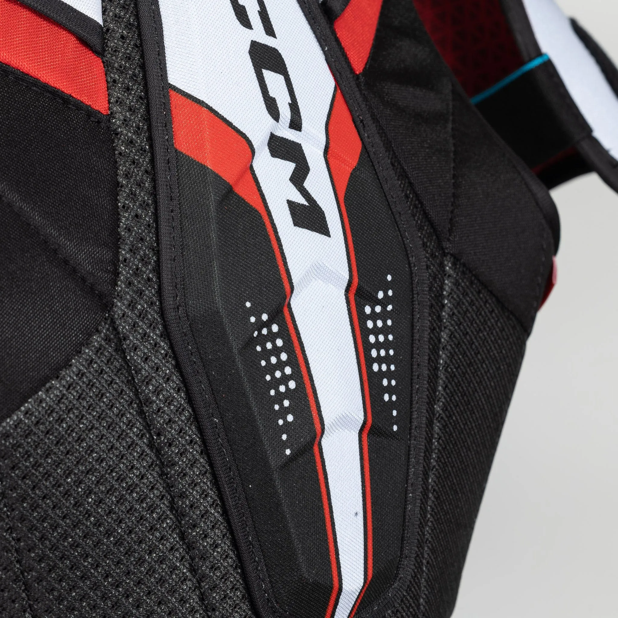 CCM Jetspeed FT680 Senior Hockey Shoulder Pads