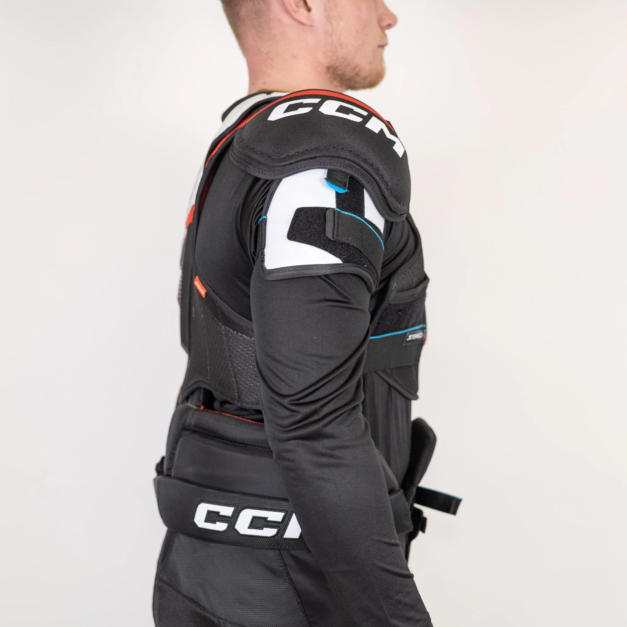 CCM Jetspeed FT680 Senior Hockey Shoulder Pads