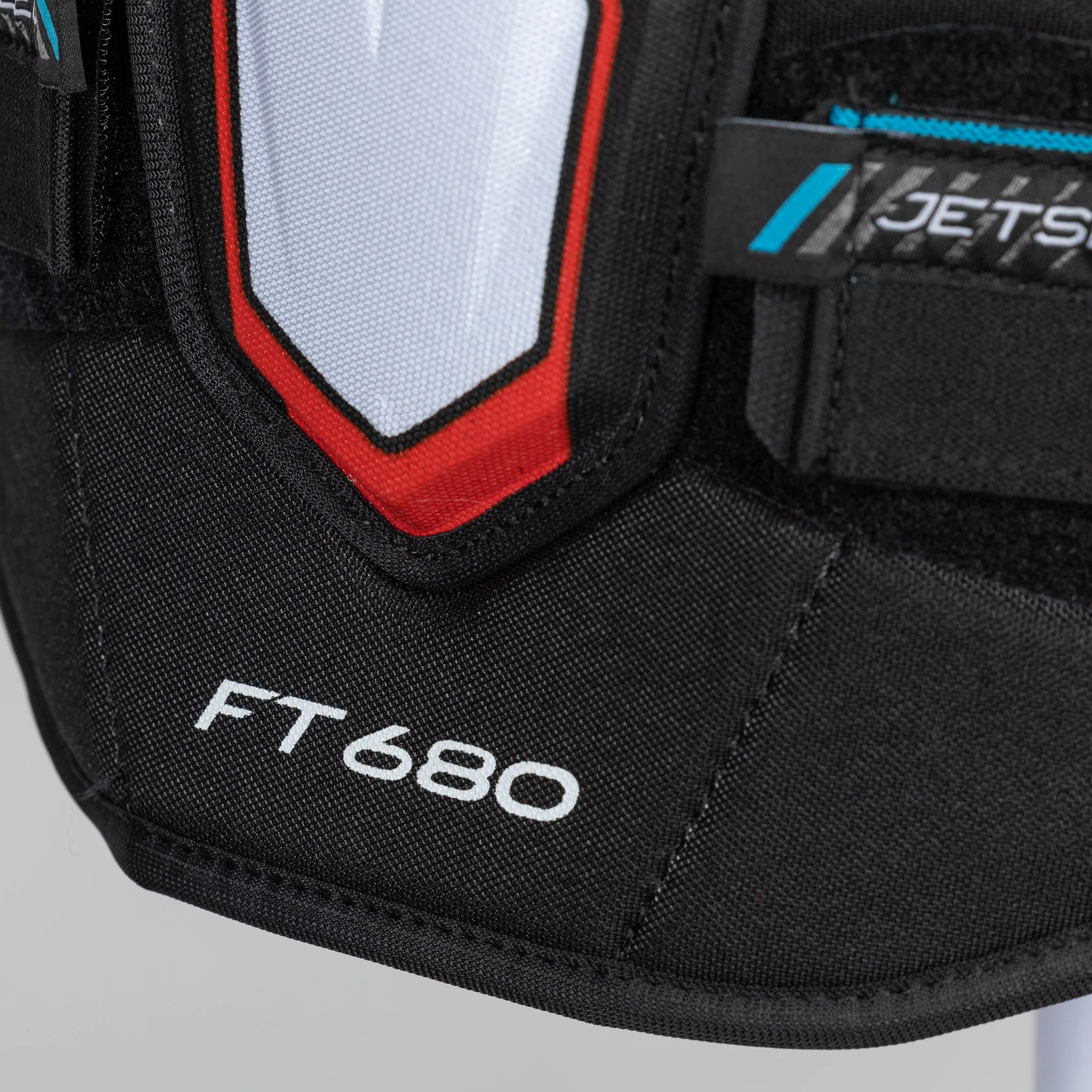 CCM Jetspeed FT680 Senior Hockey Shoulder Pads