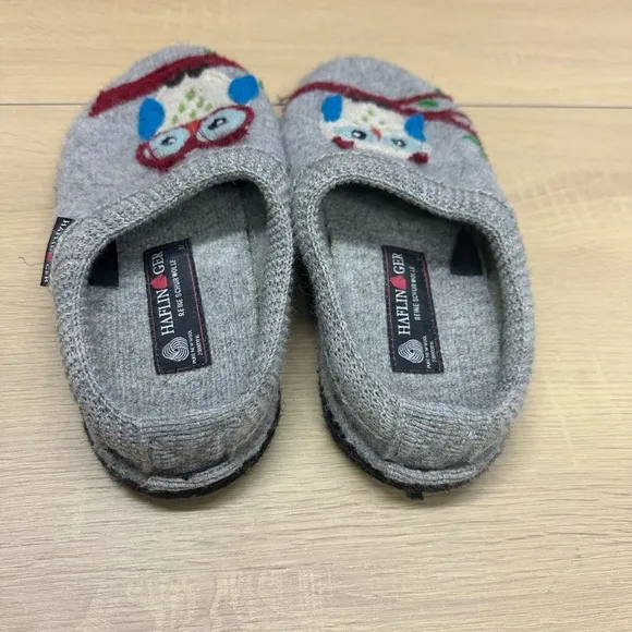 Haflinger Women’s Olivia Owl Silver Grey Wool Size 6.5 EUC