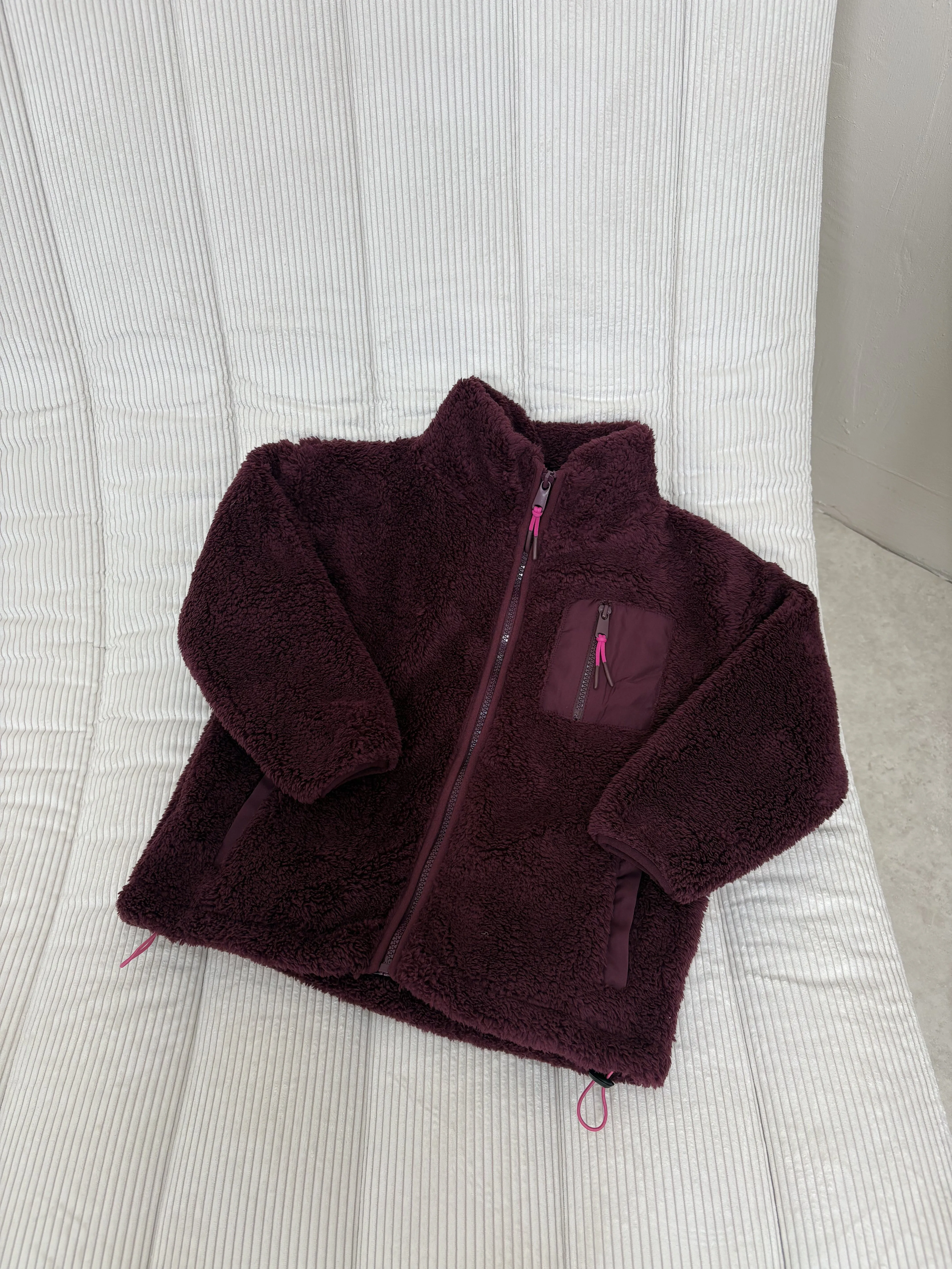 MINI TEDDY FLEECE ZIP JACKET IN CHERRY COLA