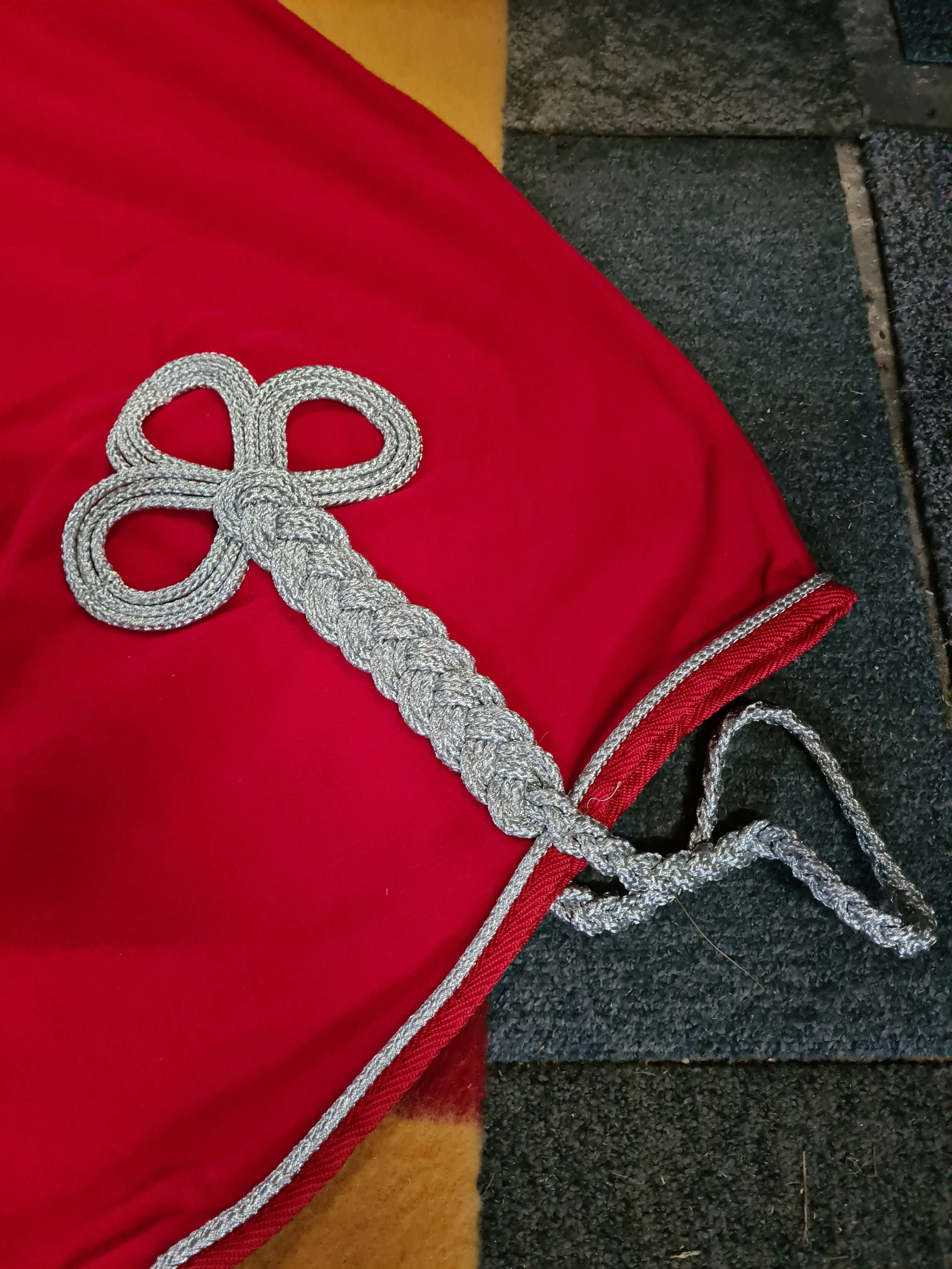 NEW rhinegold elite show/travel fleece red sizes 5'6 to 7'3