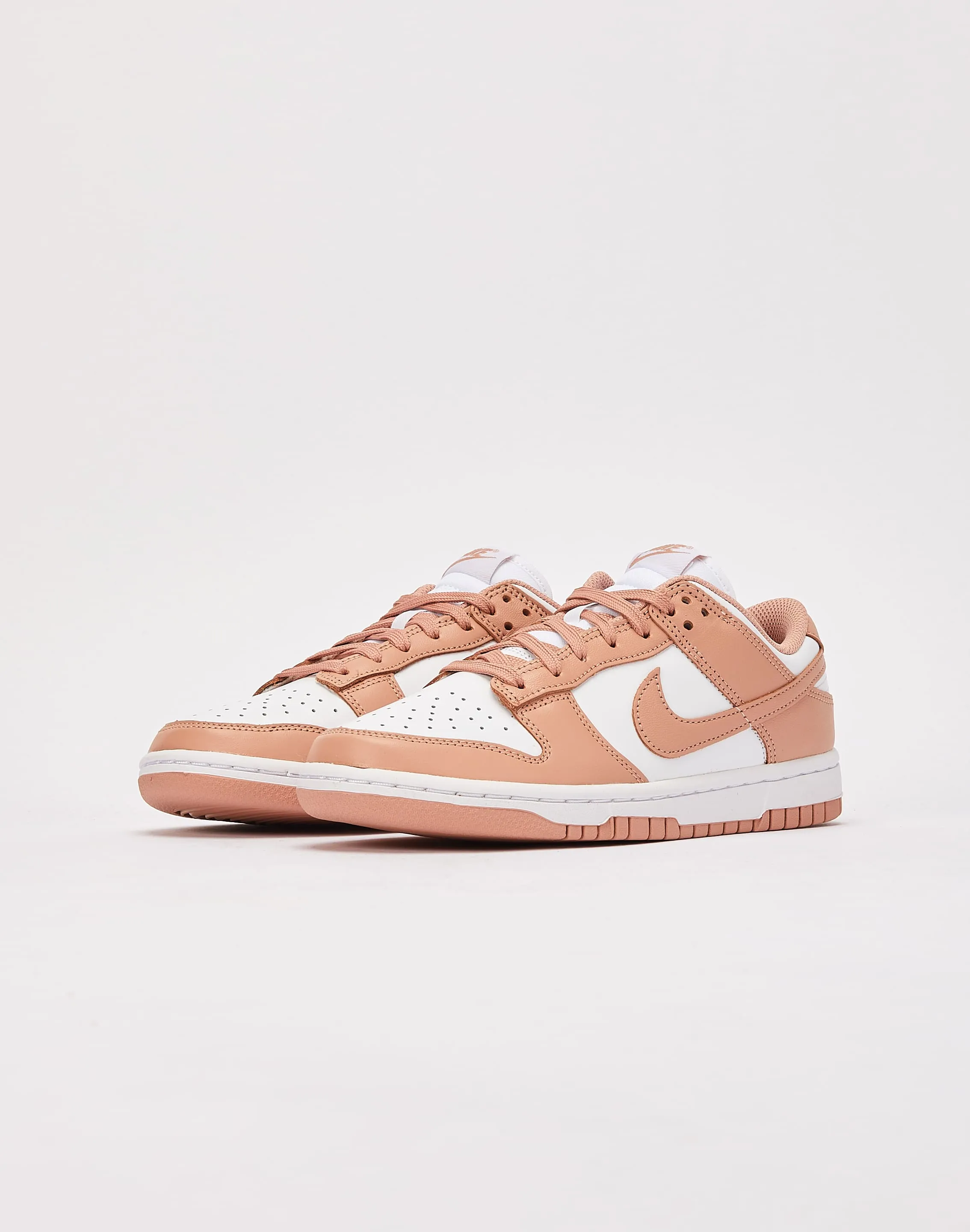 Nike  Dunk Low