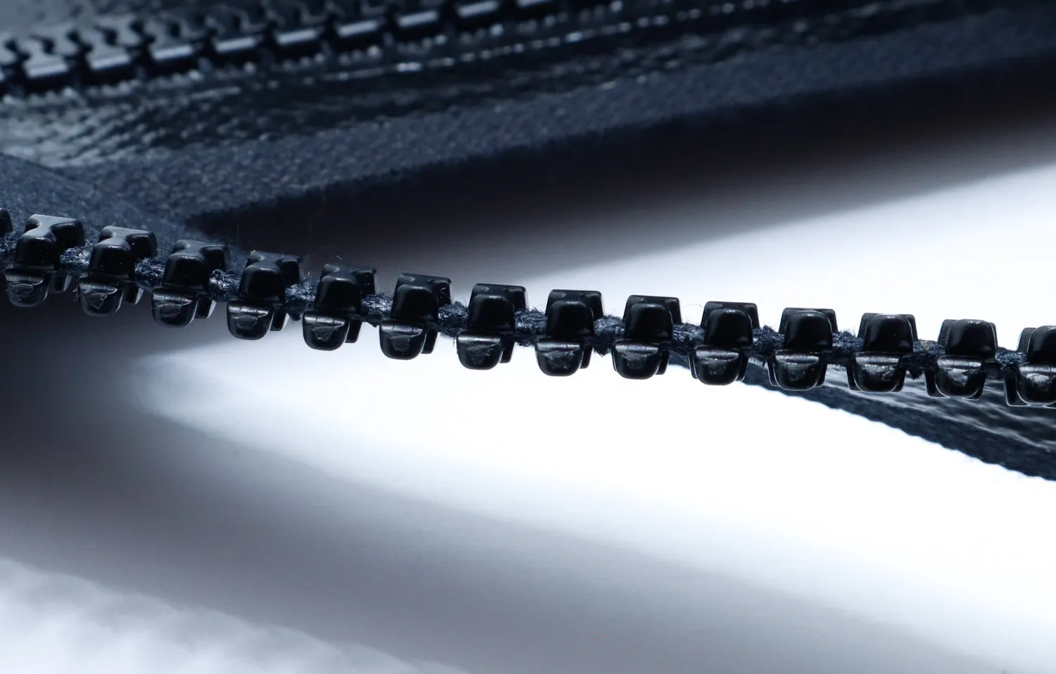 Paskal S-Lock Molded-Tooth Zipper
