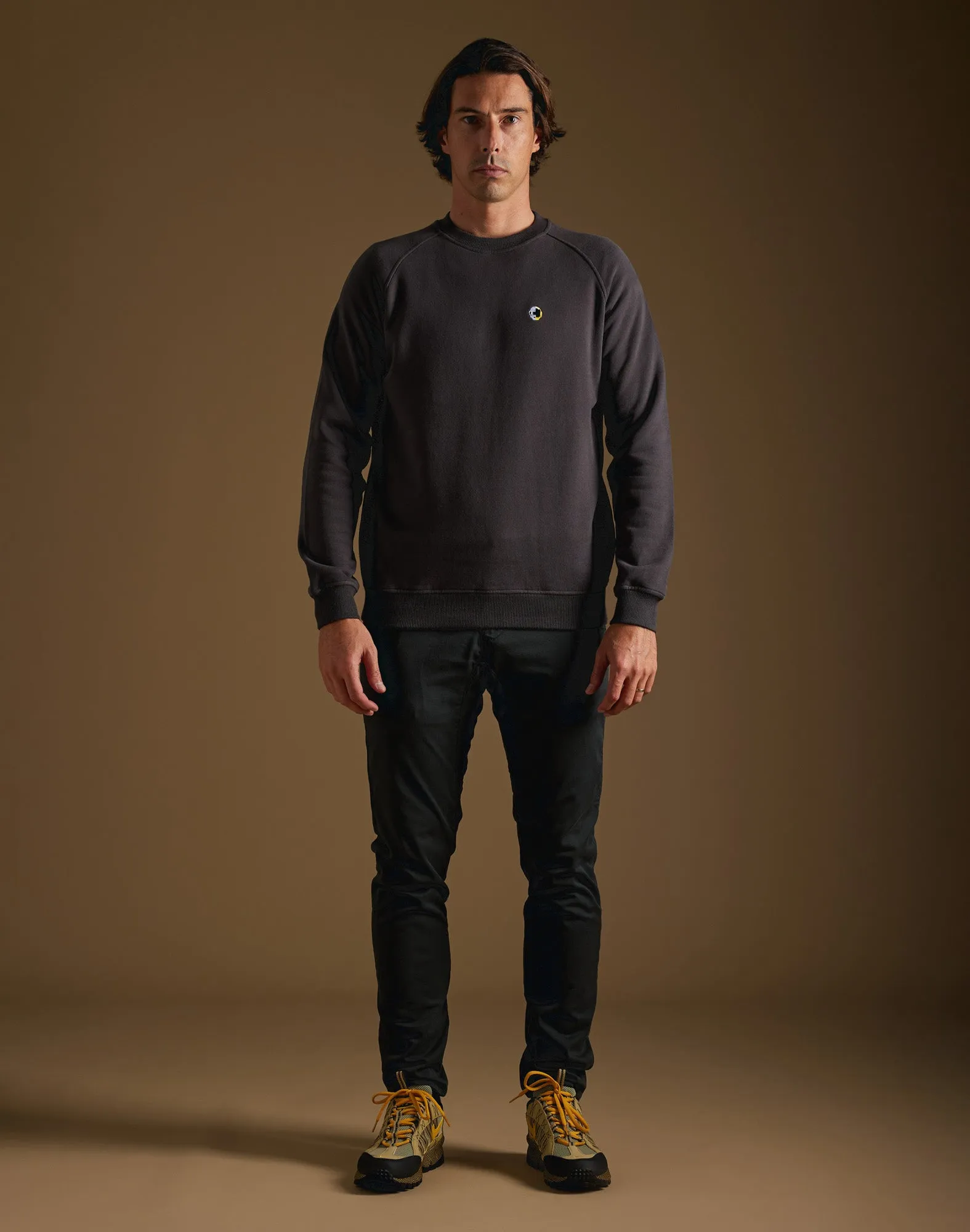 Pull-in Crew Neck Patch Legend Black
