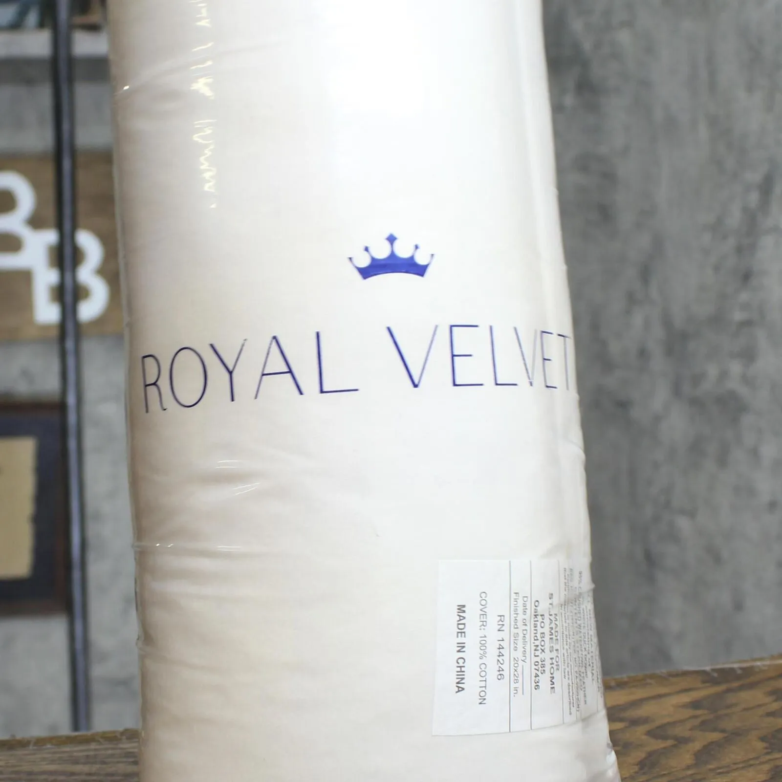 Royal Velvet European Down & Feather Pillow P2022-0085-Q White OS