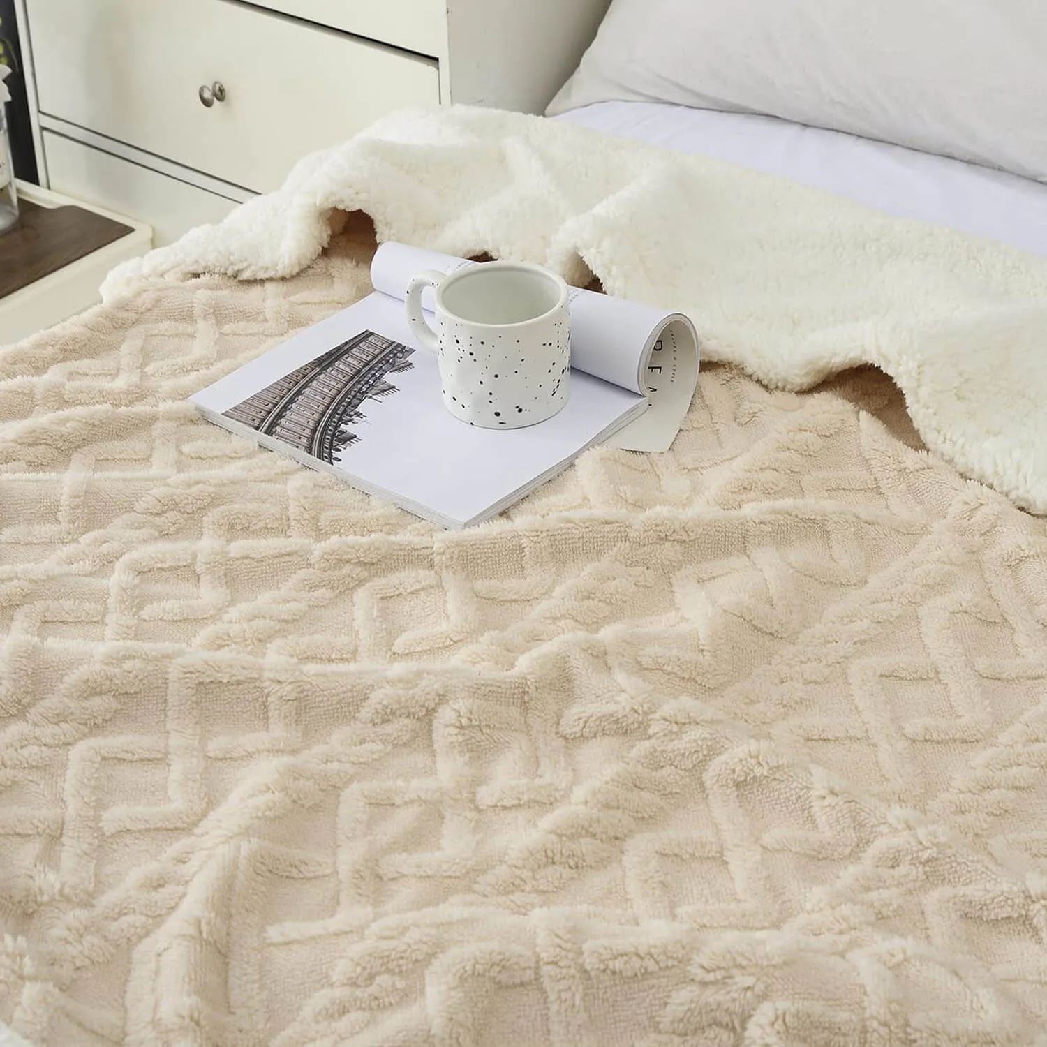 Sherpa Wool Bed Blanket , Large Super Soft Fluffy Sofa Cover Velvet Blanket