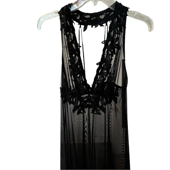 Stunning Flora Nikrooz Sheer Mesh Long Nightgown With Leaf Applique Halter neck