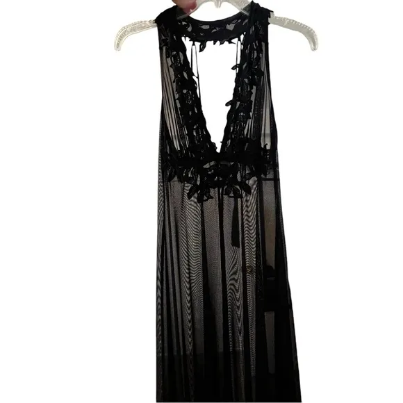 Stunning Flora Nikrooz Sheer Mesh Long Nightgown With Leaf Applique Halter neck