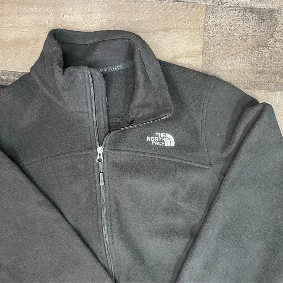 The North Face Like New Thick Fleece Jacket size Medium