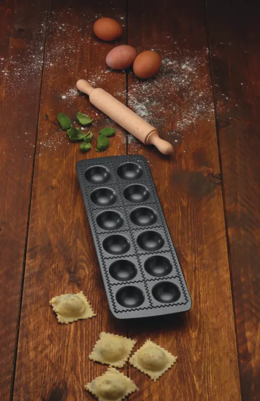 World of Flavours Italian Non-Stick Ravioli Mould -ICRAVTRAY